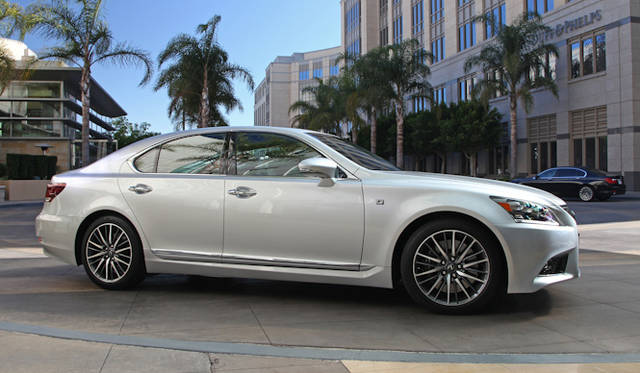 <strong>LEXUS LS460L F SPORTS｜レクサス LS460L Fスポーツ</strong>