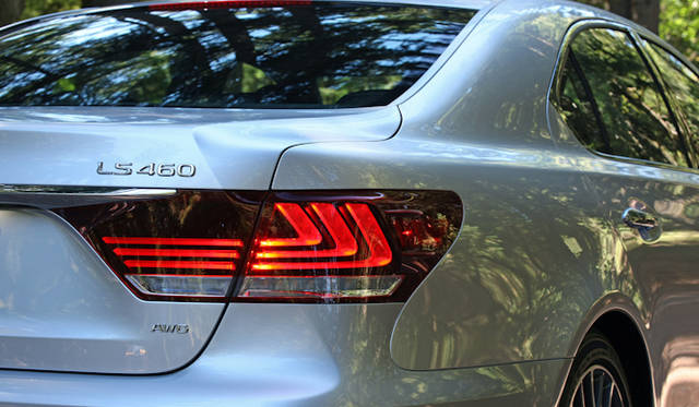 <strong>LEXUS LS460L F SPORTS｜レクサス LS460L Fスポーツ</strong>