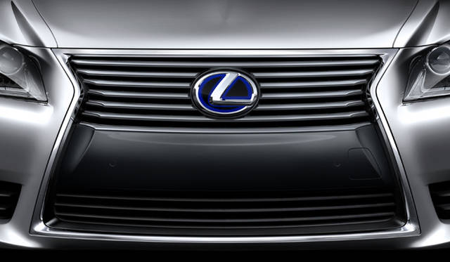 <strong>LEXUS LS600h｜レクサス LS600h</strong>