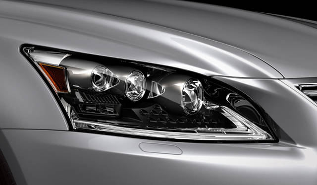 <strong>LEXUS LS460｜レクサス LS460</strong>