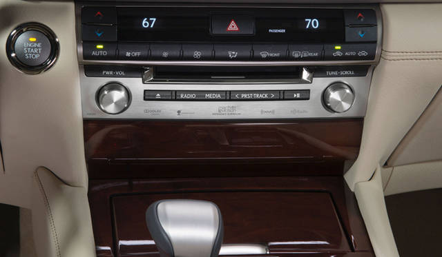 <strong>LEXUS LS460｜レクサス LS460</strong>