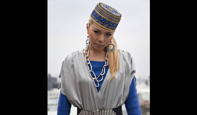 <strong>DJ SARASA</strong>　