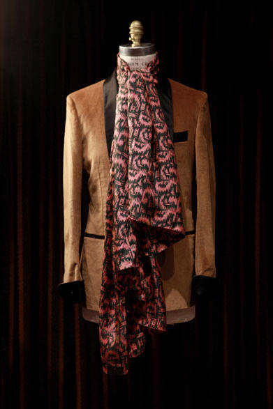 <strong>UNITED ARROWS｜ユナイテッドアローズ</strong>　新ブランド「MP di Massimo Piombo」　ディナージャケット12万6000円、ストール1万4700円