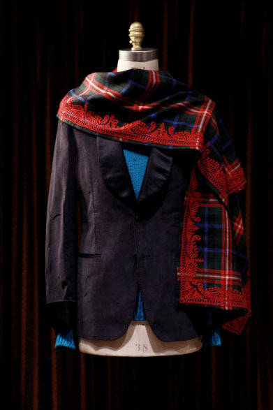 <strong>UNITED ARROWS｜ユナイテッドアローズ</strong>　新ブランド「MP di Massimo Piombo」　ディナージャケット12万6000円、タータンチェックストール5万8800円