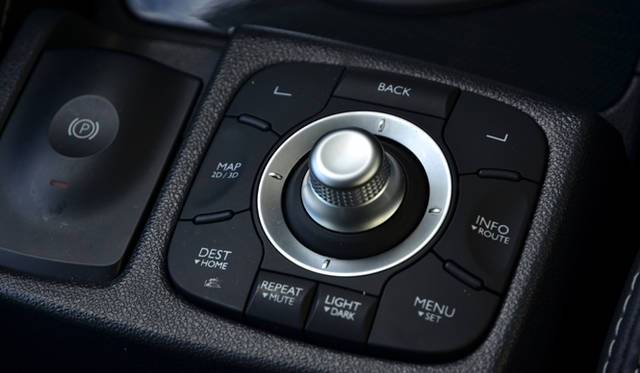 <strong>Renault Koleos BOSE Edition dCi150 4x4｜ルノー コレオス ボーズ エディション dCi150 4x4</strong>