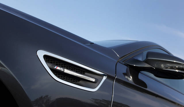 <strong>BMW M5｜ビー・エム・ダブリュー M5</strong>