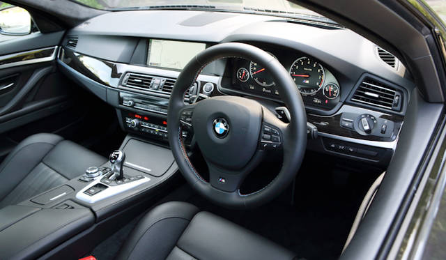 <strong>BMW M5｜ビー・エム・ダブリュー M5</strong>