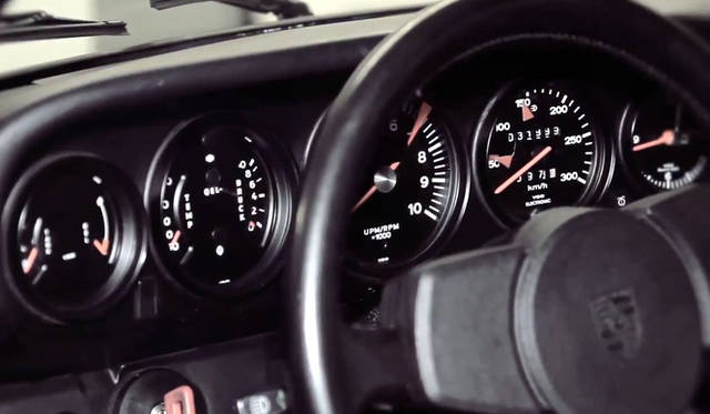 <strong>Porshce Museum Secrets｜ポルシェ ミュージアム シークレッツ</strong>　ポルシェ 911 ターボの第1号車