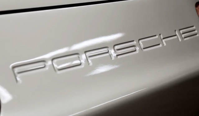 <strong>Porshce Museum Secrets｜ポルシェ ミュージアム シークレッツ</strong>　Porsche 928 Convertible