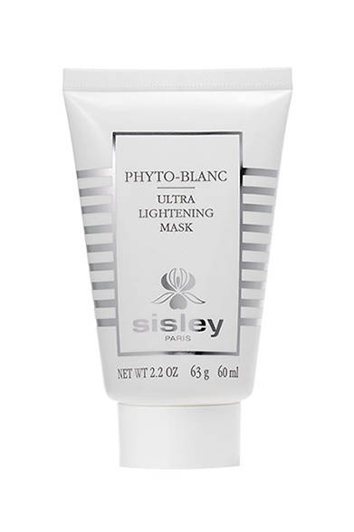 「肌の洗浄」「ブライトニング」「潤い補給とバリア機能の強化」の3ステップで、明るく輝く顔色へとすばやく導き、さまざまな有効成分を届ける爽やかなテクスチャーのクリーム状ジェルマスク。ホワイトクレイ、ホワイトマルベリーエキス、オウゴンエキス、ビタミンE、ラベンダー・マジョラムエッセンシャルオイルなどの有効成分が、顔色をくすませる原因となる分泌過剰な皮脂や肌表面の汚れを取り除き、メラニン生成の抑制を促す。使いつづけること4週間、こわばった肌も柔らかく、みずみずしい透明感のある健康的な肌へとみるみるうちに生まれ変わる。<br /><br />フィトブラン ウルトラ ライトニング マスク [63g]<br />1万3965円<br /><br />シスレージャパン<br />Tel. 03-5771-6217<br />http://www.sisleyjapan.co.jp