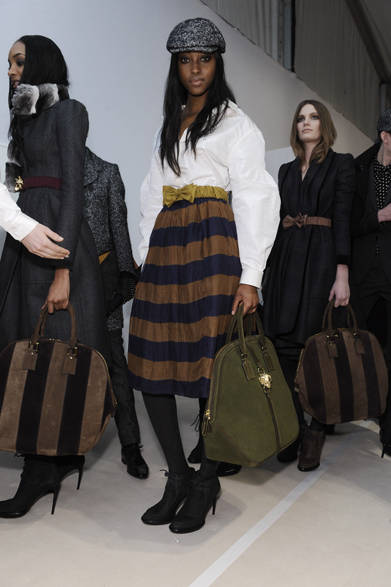 <strong>BURBERRY│バーバリー</strong>　2012年秋冬バーバリー プローサム ウィメンズコレクションのバックステージ