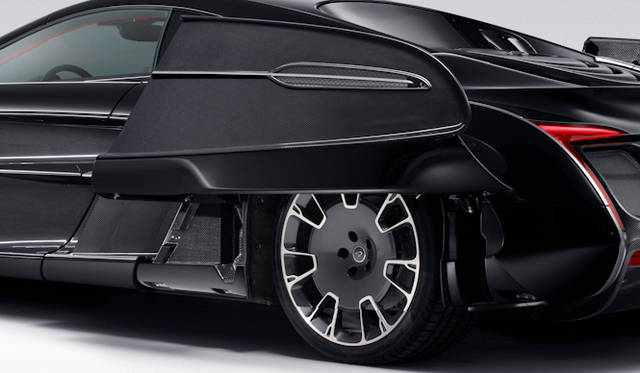 <strong>McLaren X-1｜マクラーレン X-1</strong><br />上下可動式リヤサイドウィング