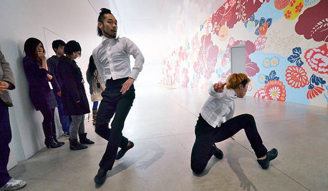 <strong>GRINDER-MAN｜グラインダーマン</strong>　「SONAR」　2011年3月　 金沢21世紀美術館　撮影：池田ひらく