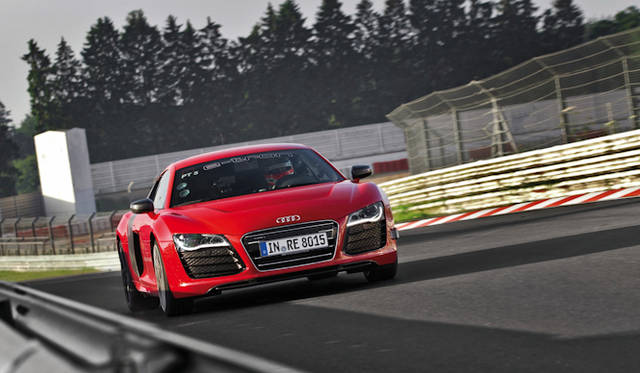 <strong>Audi R8 e-tron｜アウディ R8 イートロン</strong>