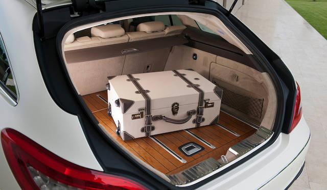 <strong>Mercedes-Benz CLS Shooting Brake｜メルセデス・ベンツ CLS シューティングブレイク</strong>