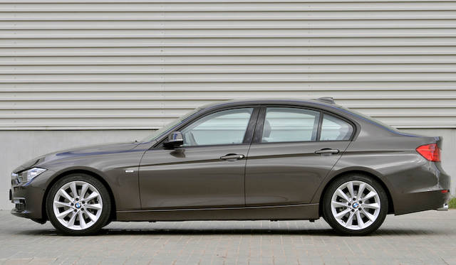 <strong>BMW 320d BluePerformance｜ビー・エム・ダブリュー 320d ブルーパフォーマンス</strong>