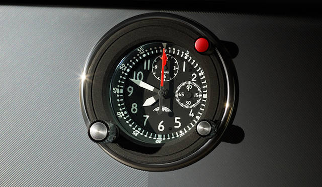 <strong>Rolls-Royce Phantom Coupe Aviator Collection｜<br />ロールス・ロイス ファントム クーペ アビエーター コレクション</strong><br />トーメン社製の航空機仕様のクロック