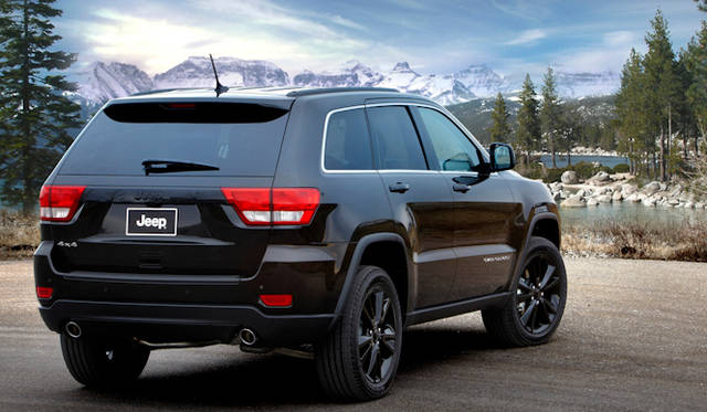 <strong>Jeep Grand Cherokee Altitude｜ジープ グランドチェロキー アルティテュード</strong>　