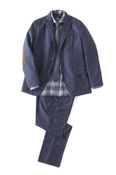 　ハンタージャケット6万6150円、ビエラシャツ1万7850円、ハンターパンツ2万4150円（すべて9月10日発売予定）、ネクタイ参考商品（J.プレス／阪急MEN’S TOKYO）