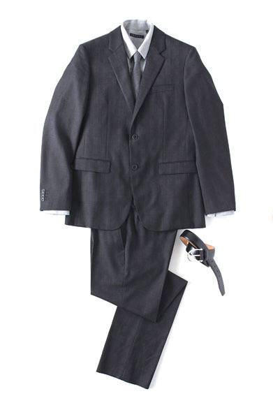 　ジャケット6万3000円、パンツ2万7300円（セオリー／阪急MEN’S TOKYO）