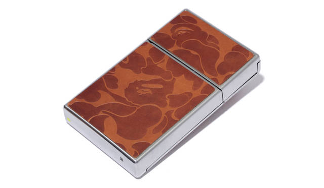 <strong>「IMPOSSIBLE for BAPE®」</strong> 折りたたむとコンパクトに