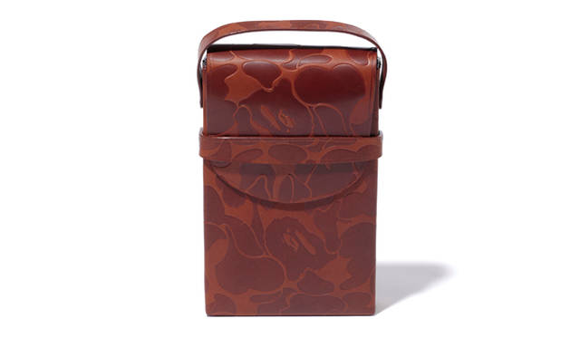 <strong>「IMPOSSIBLE for BAPE®」</strong> 専用のケース