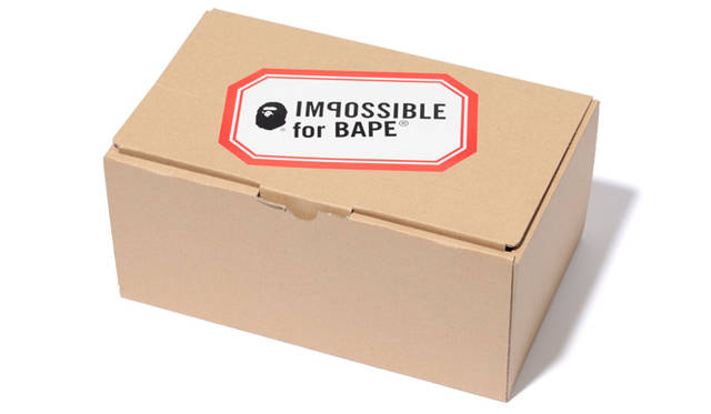 <strong>「IMPOSSIBLE for BAPE®」</strong> 「IMPOSSIBLE for BAPE®」の外箱