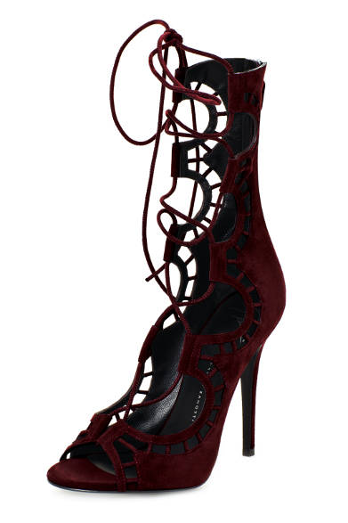 <strong>Giuseppe Zanotti Design｜ジュゼッペ・ザノッティ・デザイン</strong>　ブーツサンダル 13万6500円