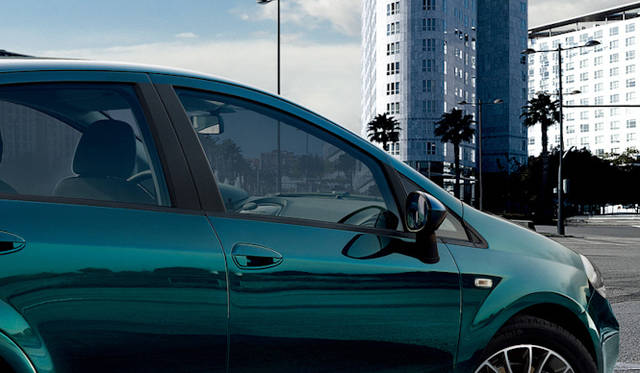 <strong>Fiat Punto｜フィアットプント</strong>　