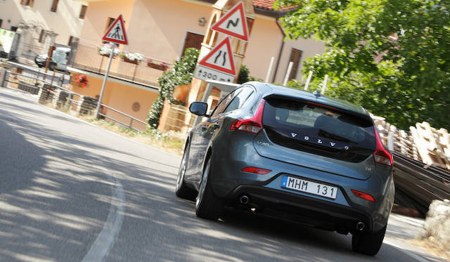 <strong>Volvo V40｜ボルボV40</strong>