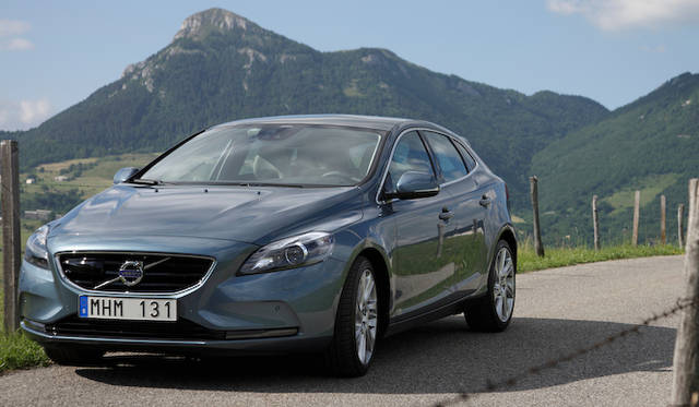 <strong>Volvo V40｜ボルボV40</strong>
