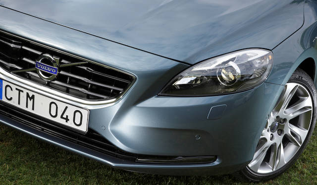 <strong>Volvo V40｜ボルボV40</strong>