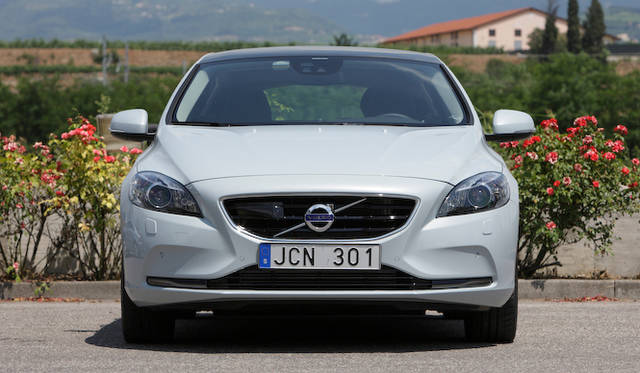 <strong>Volvo V40｜ボルボV40</strong>