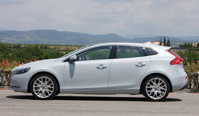 <strong>Volvo V40｜ボルボV40</strong>