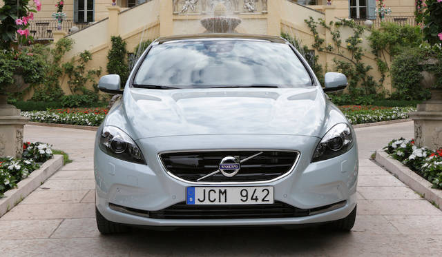 <strong>Volvo V40｜ボルボV40</strong>