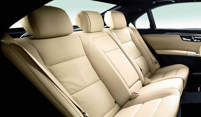 <strong>Mercedes-Benz S-Class S 550 BlueEFFICIENCY long GrandEdition<br />メルテゼス・ベンツ Sクラス S 550 ブルーエフィシエンシー ロング グランドエディション</strong>