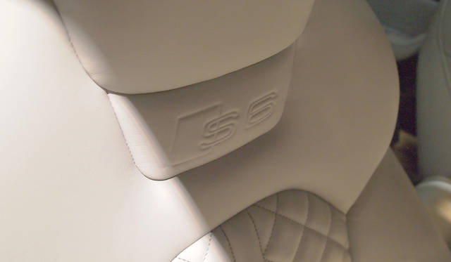 <strong>Audi S6 Avant｜アウディS6アバント</strong>