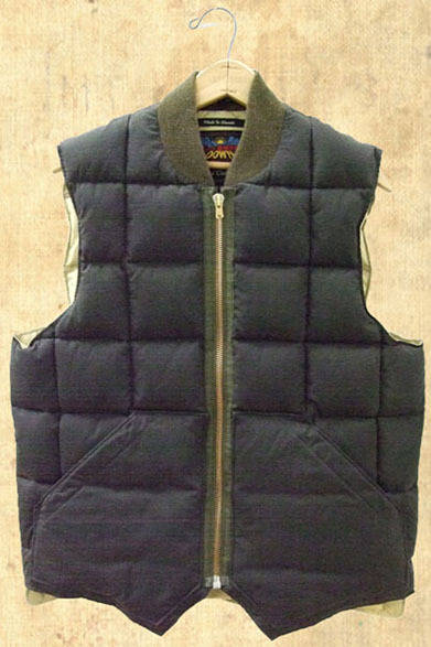 <strong>NIGEL CABOURN｜ナイジェル・ケーボン</strong>　2012-13年秋冬コレクション　CANADIAN OVERVEST 7万9800円