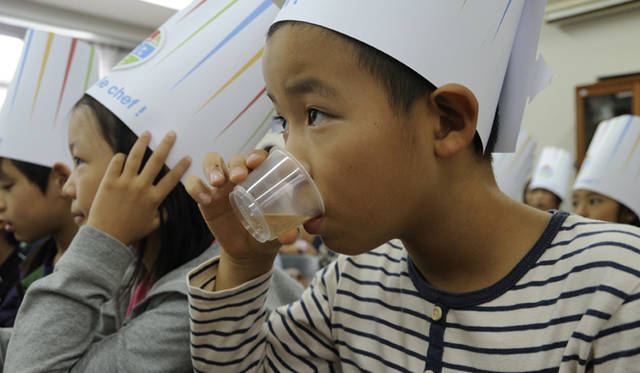 <strong>BENTOコンクール</strong>　昨年おこなわれた「味覚の一週間（『味覚の授業』）」の様子