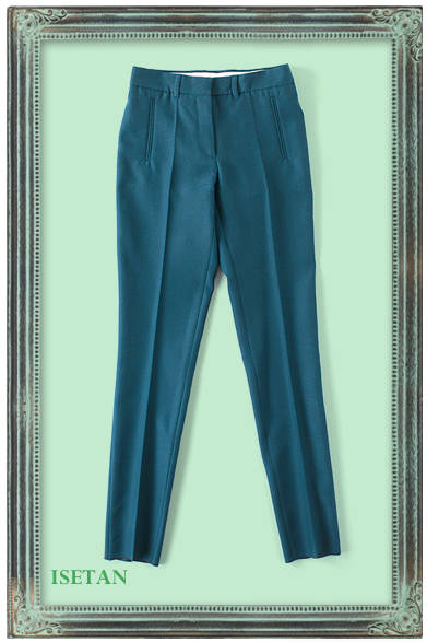 トレンドが凝縮した、まさに珠玉の1着！　ほかにはないカラーリングのセンタープレスパンツは今季絶対に手に入れたい一枚。<br /> <br />パンツ　8万4000円（ROCHAS｜ロシャス／伊勢丹新宿店）<br /> <br />伊勢丹新宿店<br />東京都新宿区新宿3-14-1<br />Tel. 03-3352-1111[大代表]