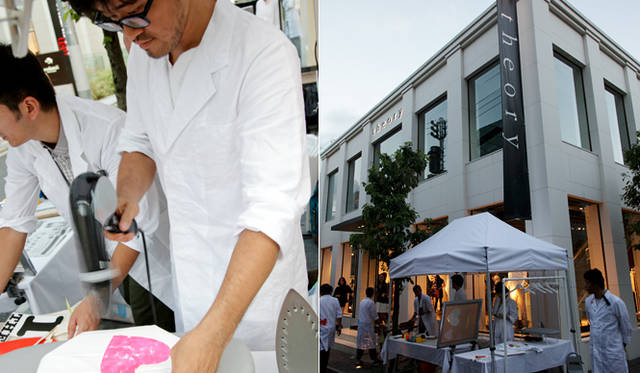 <strong>theory｜セオリー</strong>　左はシルクスクリーンプリントを乾かすスタッフ