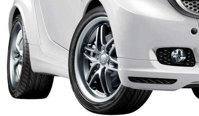 <strong>smart fortwo coupe BRABUS Xclusive<br />スマート フォーツー クーペ ブラバス エクスクルーシブ</strong>