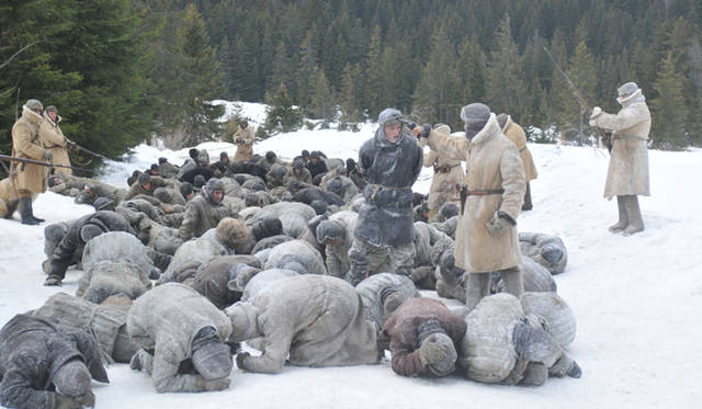 <strong>MOVIE│『ウェイバック -脱出6500km-』</strong>　1940年、第二次世界大戦下のソ連・シベリア。スターリンの恐怖支配がおこなわれていた時代が舞台。　©2010Siberian Productions,LLC