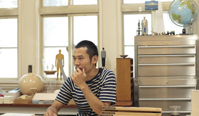 <strong>伊藤嶺花×鈴木康広｜スピリチュアル対談（前編）</strong>　「『子どものときに自分のなかにあったものを、必死につなぎとめておきたい』という想いがあるのかもしれません。自分が『おもしろいな』とおもったことを、わかりやすく人に伝えたいとおもったときに、自然と自分のなかにある大事なものが出てくるんです」（鈴木さん）