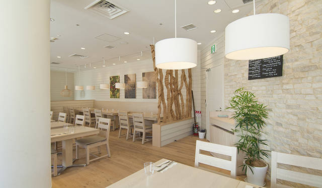 <strong>デイルズフォード・オーガニック 青山店</strong>　