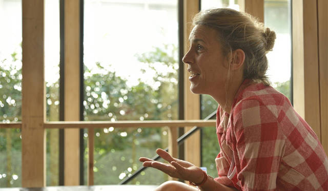 <strong>ISABEL MARANT｜イザベル・マラン</strong>　「トレンドを牽引しているハイ・ブランドはイメージ優先かもしれません。でも“あれ、着たい！”とすぐに購入できる服が、私のコレクションラインです」（イザベル・マラン）