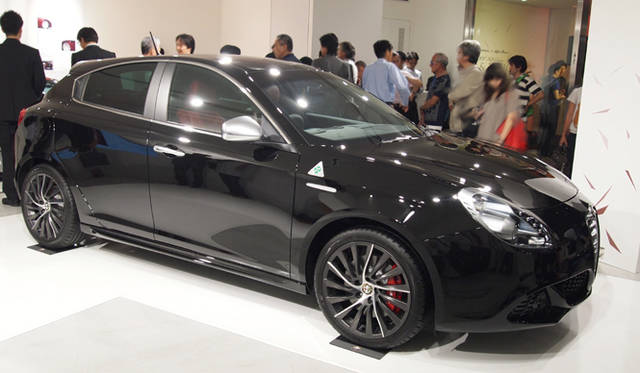 <strong>Alfa Romeo Giulietta Quadrifoglio Verde│アルファ ロメオ ジュリエッタ クアドリフォリオ ヴェルデ</strong>