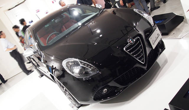 <strong>Alfa Romeo Giulietta Quadrifoglio Verde│アルファ ロメオ ジュリエッタ クアドリフォリオ ヴェルデ</strong>