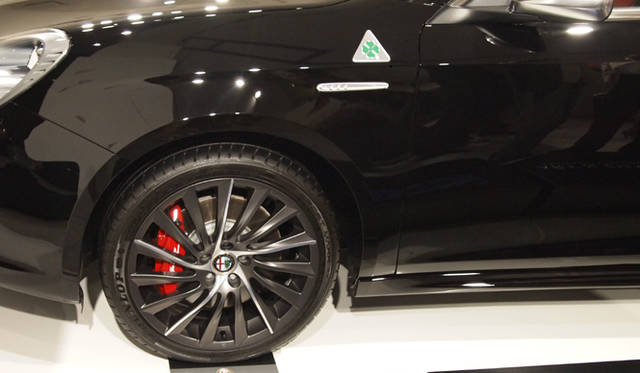 <strong>Alfa Romeo Giulietta Quadrifoglio Verde│アルファ ロメオ ジュリエッタ クアドリフォリオ ヴェルデ</strong>