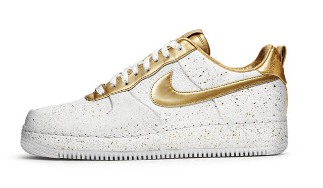 <strong>NIKE SPORTSWEAR｜ナイキ スポーツウェア</strong>　「NIKE AIR FORCE 1」30周年記念モデル「NIKE AIR FORCE 1 LOW SUPREME」